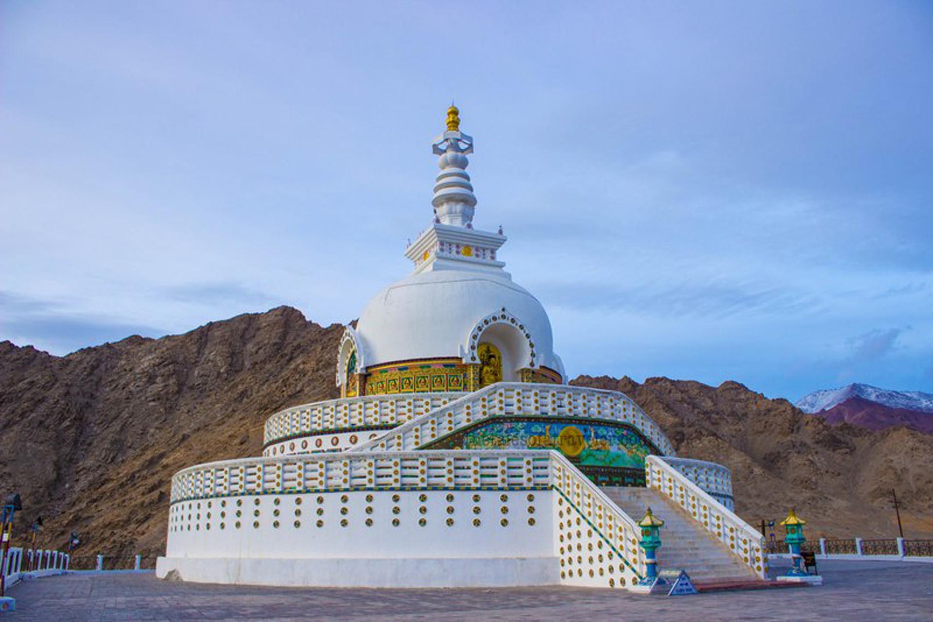 Shanti Stupa